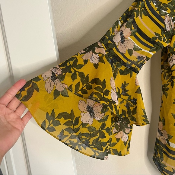 2/$30 CAbi Women's Yellow Golden Mustard Floral Blouse - Picture 2 of 7